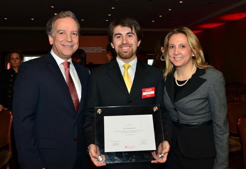 Diego Mesa receiving the "Movilidad Santander" scholarship (2012). Diego also studied for a semester at McGill University (Montreal, Canada)